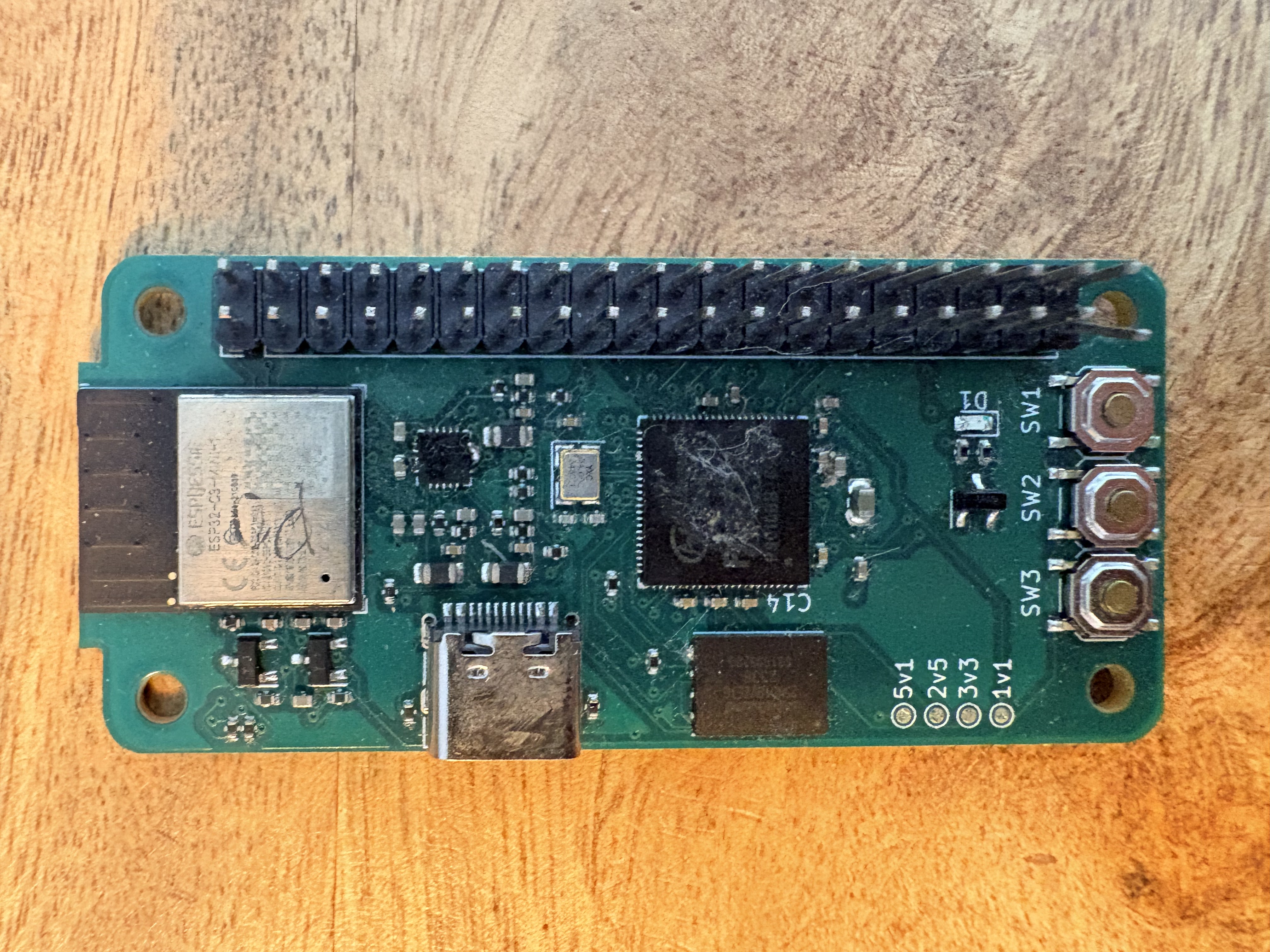 Network player v1, top side